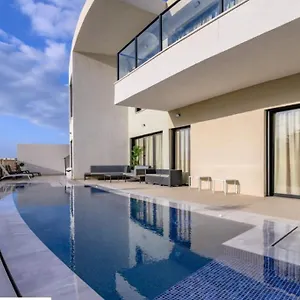  וילה Top-class Luxury Bsamim With Full Sea View Heated Pool !!!!